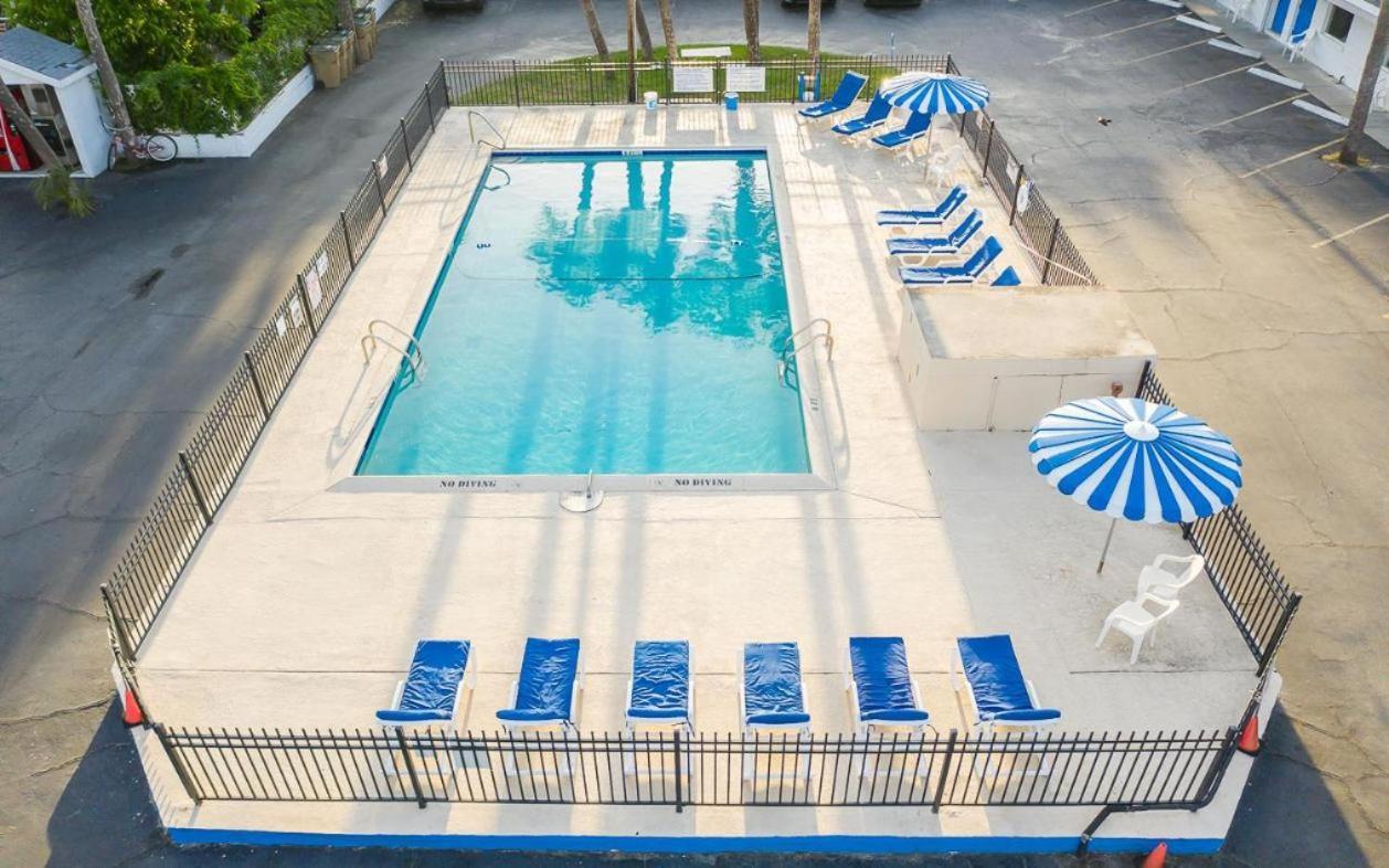 Royal Palms Motel Tybee Island Esterno foto