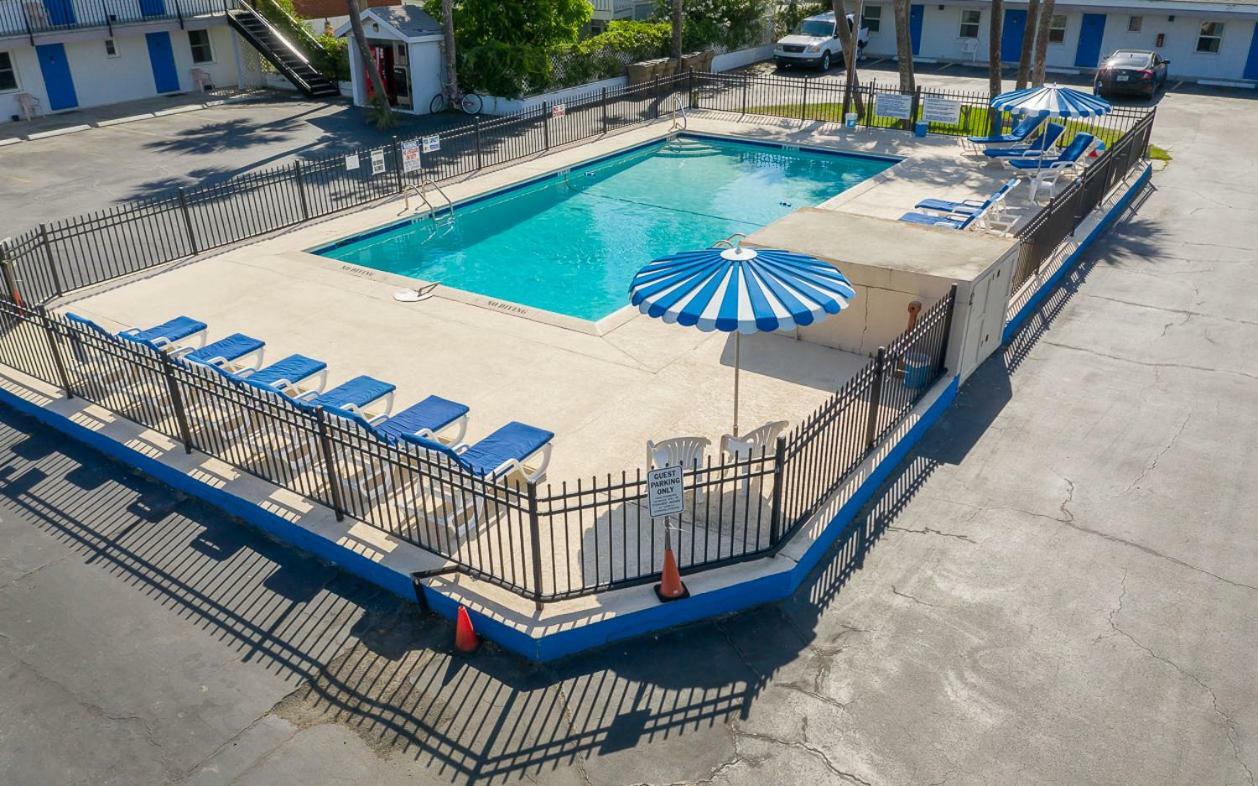 Royal Palms Motel Tybee Island Esterno foto
